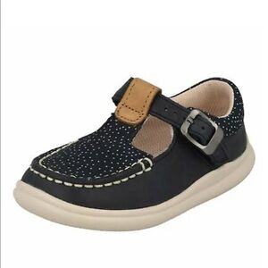 CLARKS cloud rosa kids shoes. NWT